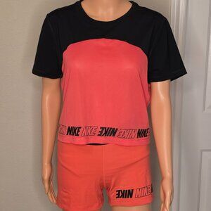 Nike Pro Women's Gym / Workout Set, Size XL